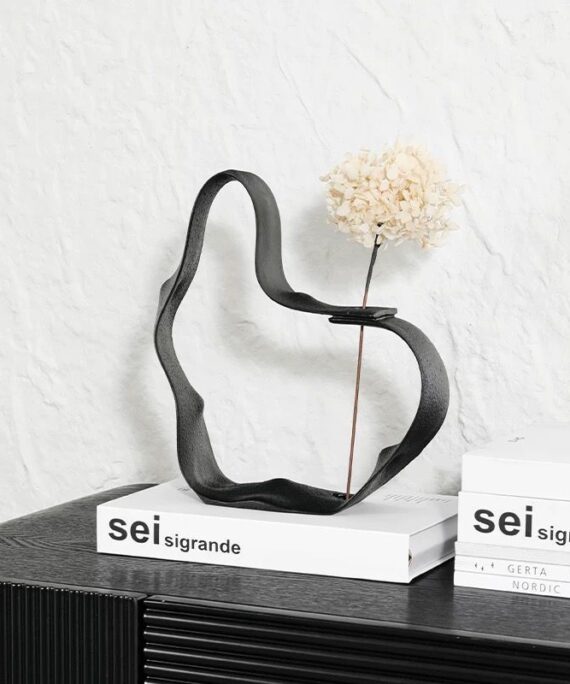 The Silhouette Vase | Minimalist Ceramic Vase