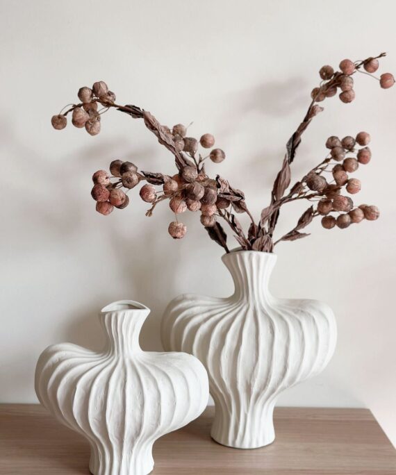 The Wave Duo vases