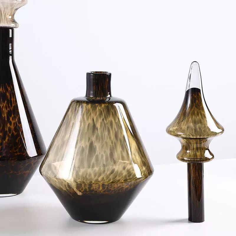 vase - Image 2
