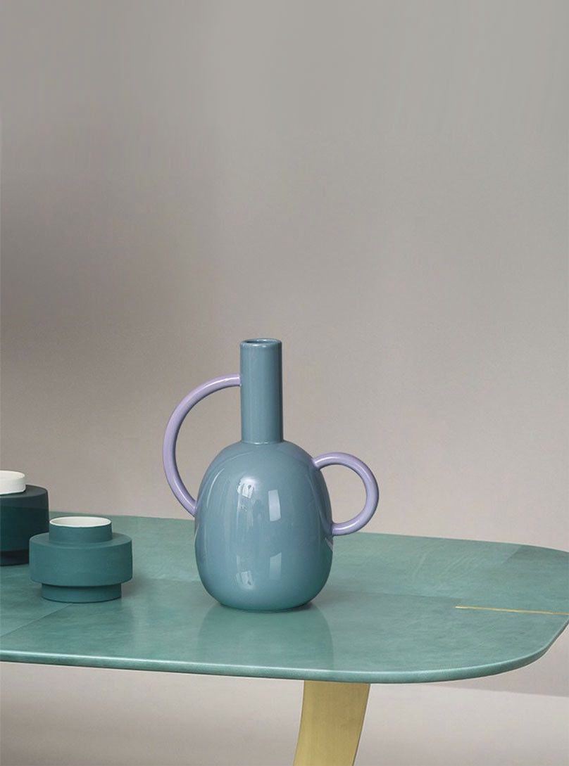 The Nova Sculptural glass Loop Vase - Image 3