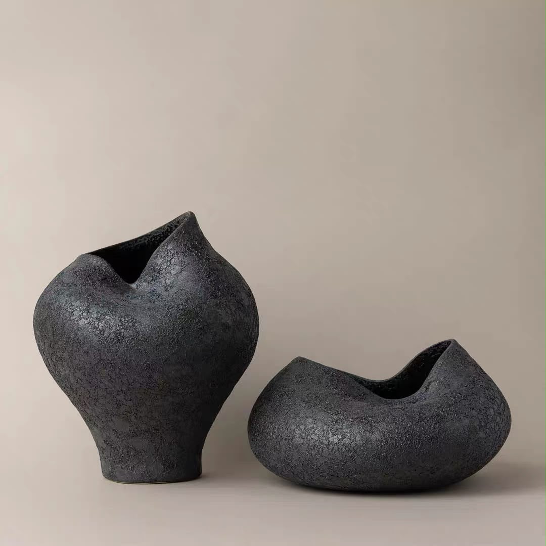 livvi Textured Black Organic Vase - Image 3